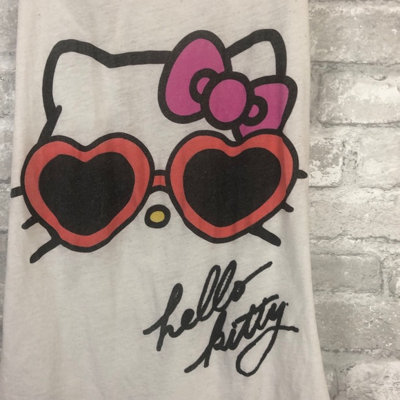 🎉LAST CHANCE🎉 Hello Kitty Tank Top - Picture 2 of 4